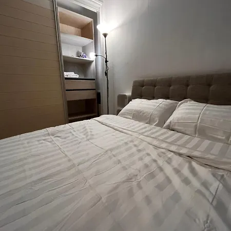 Large In Near La Croisette And קאן