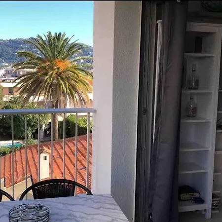 公寓 Large In Near La Croisette And